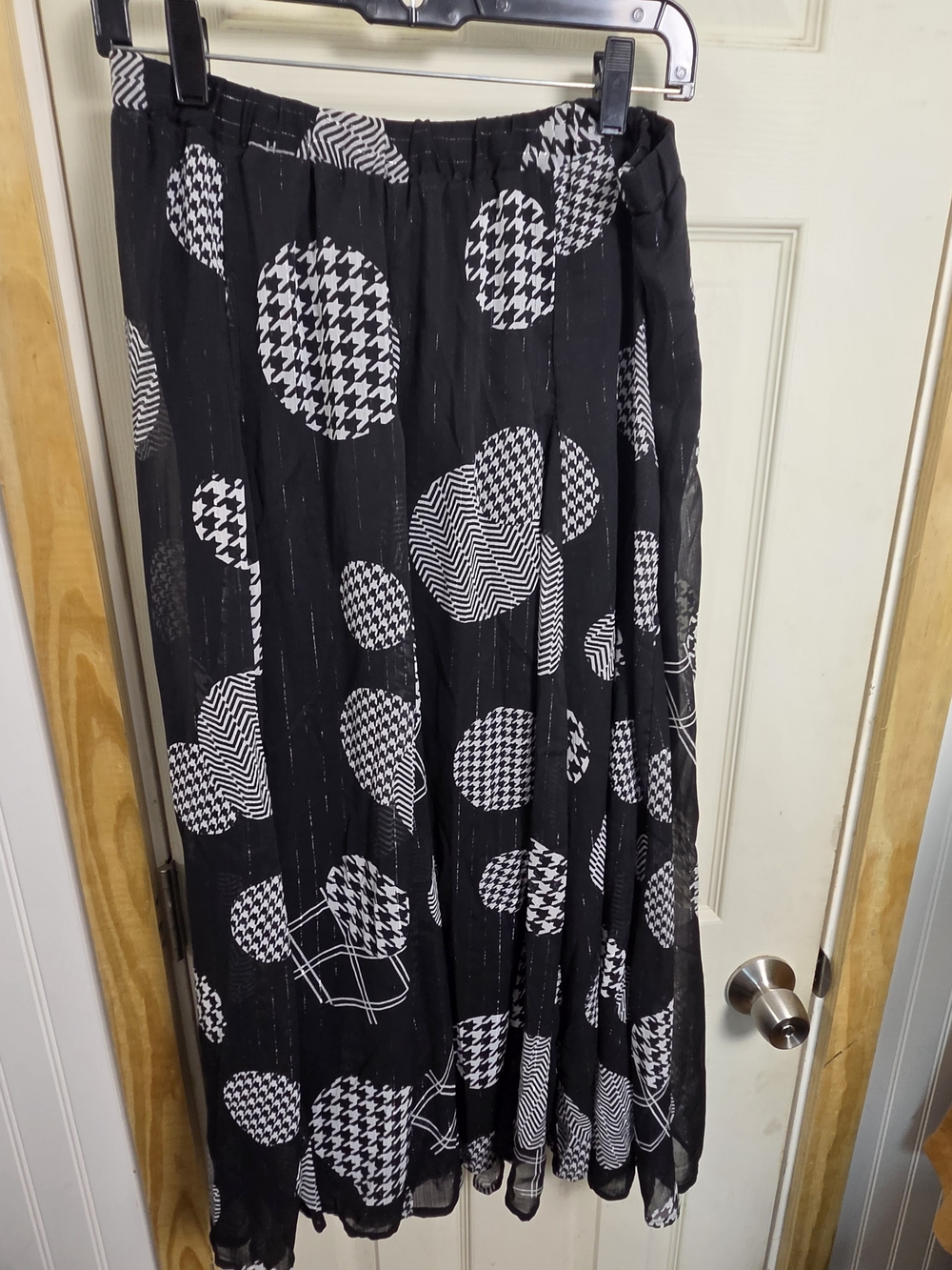 CJ Banks Black and White Maxi Skirt with Graphic Circle Print #0389